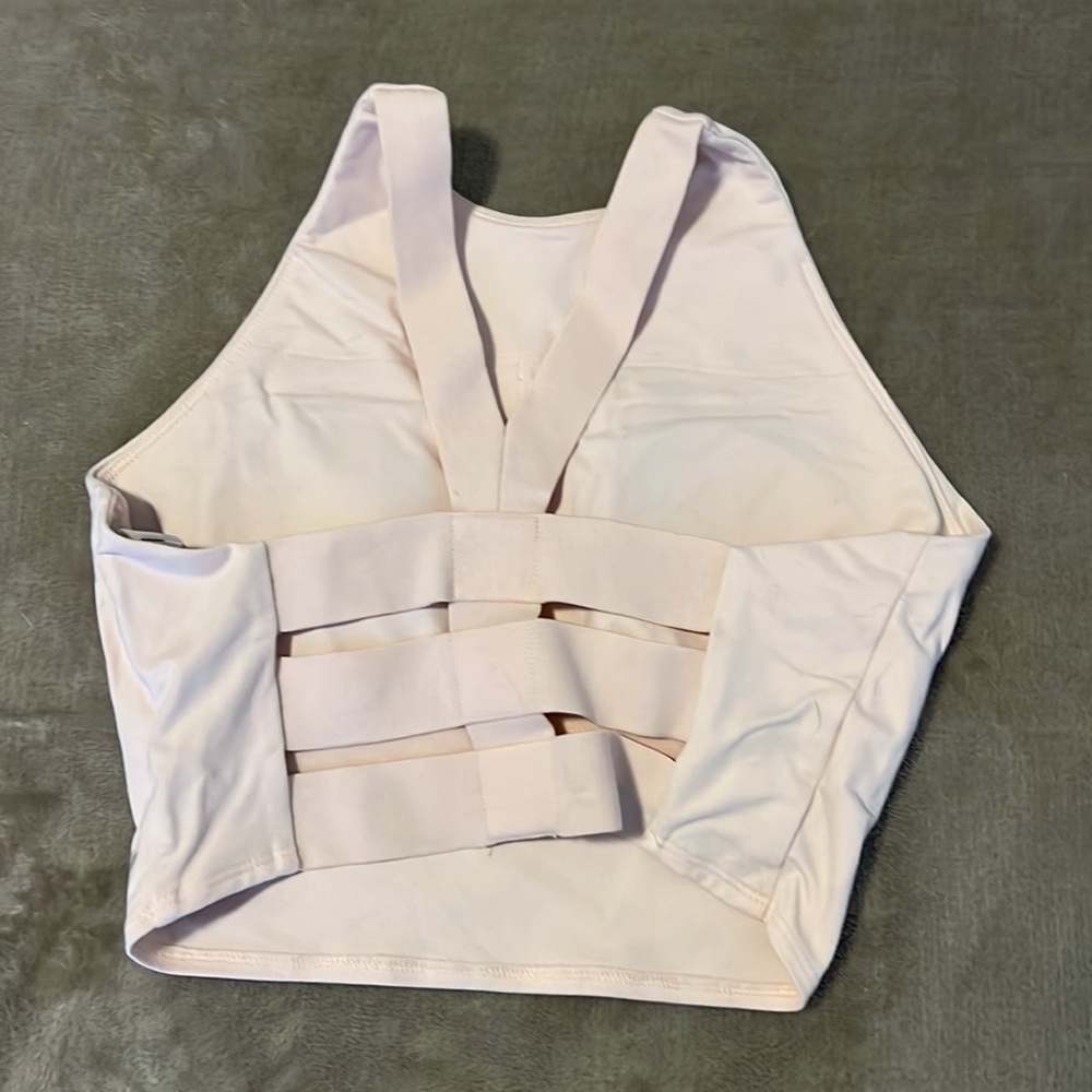 Crop Workout Top (strap back)